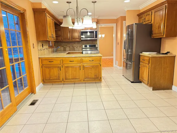 $4,500 | 9 Glen Rose Court, West Nyack, NY 10994
