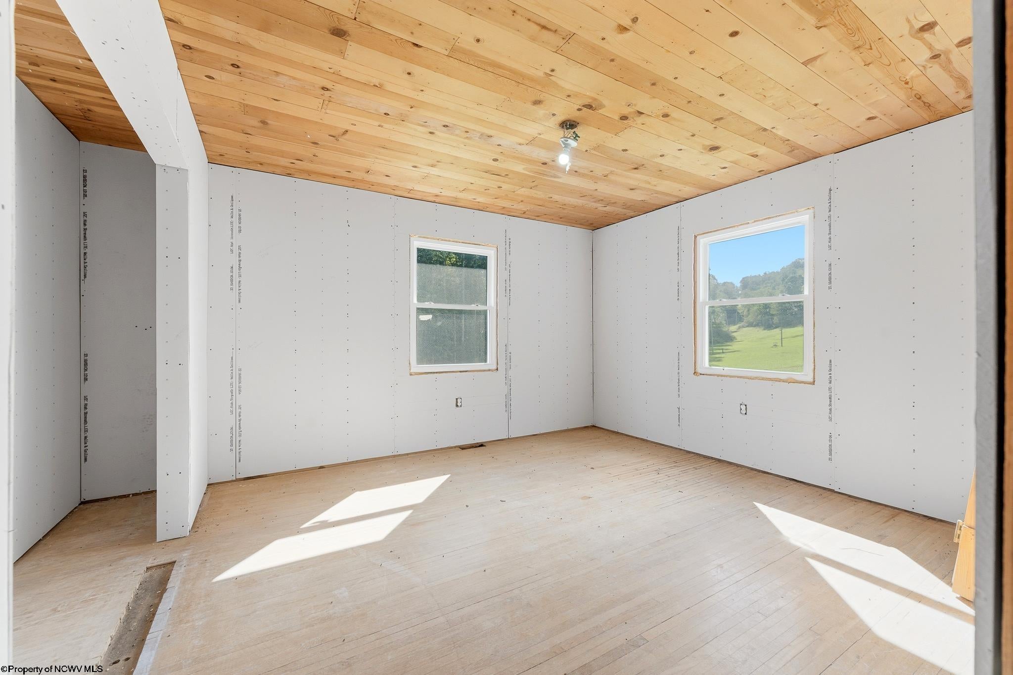 79 Liming Ridge Road Burton, WV 26562 - Photo 4 of 35 Gallery Image 4
