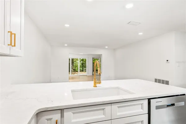 $150,000 | 11280 West Bayshore Drive, Unit 66, Crystal River, FL 34429