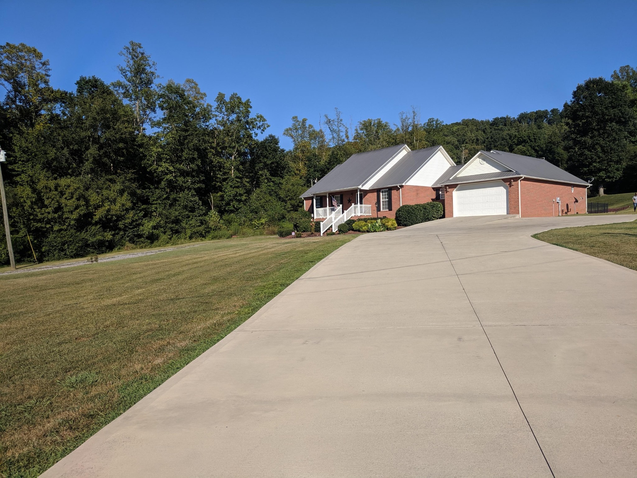 3691 Stockton Valley Road Loudon, TN 37774 - Photo 5 of 38 a front view of a house with a yard