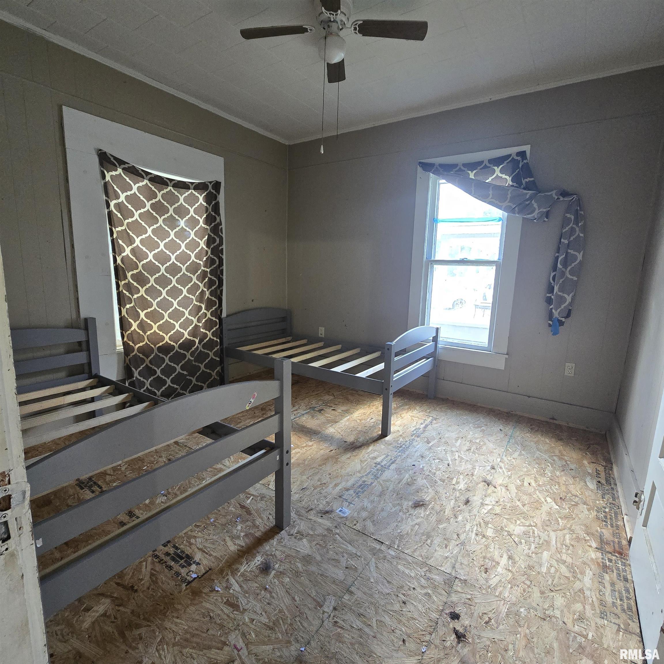 532 Bush Avenue Hurst, IL 62949 - Photo 5 of 11 Gallery Image 5