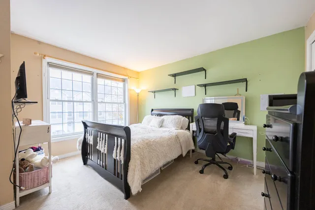 $399,999 | 15 A Intervale Court, Hudson, NH 03051