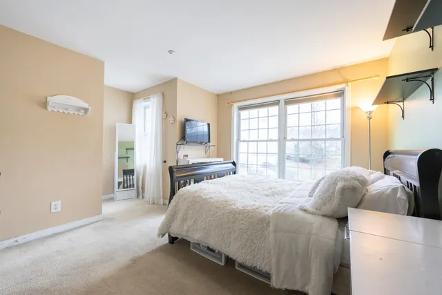 $399,999 | 15 A Intervale Court, Hudson, NH 03051