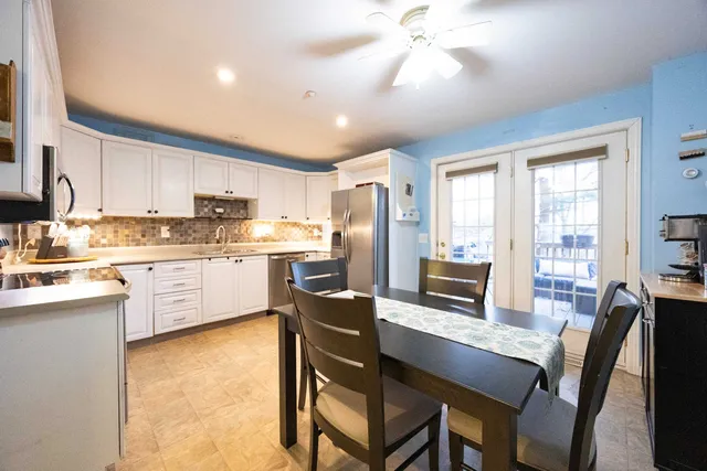 $399,999 | 15 A Intervale Court, Hudson, NH 03051