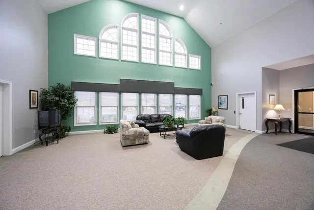 $399,999 | 15 A Intervale Court, Hudson, NH 03051