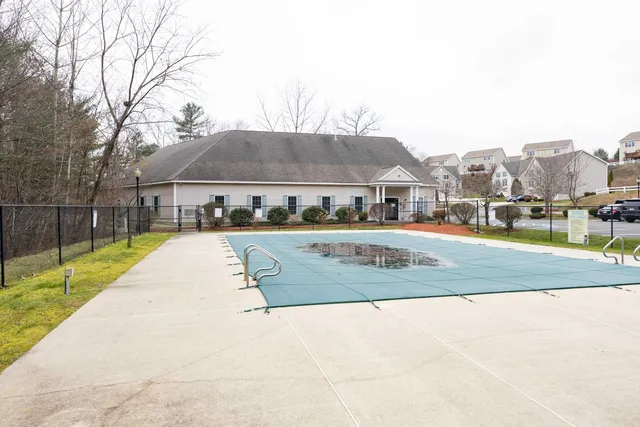 $399,999 | 15 A Intervale Court, Hudson, NH 03051