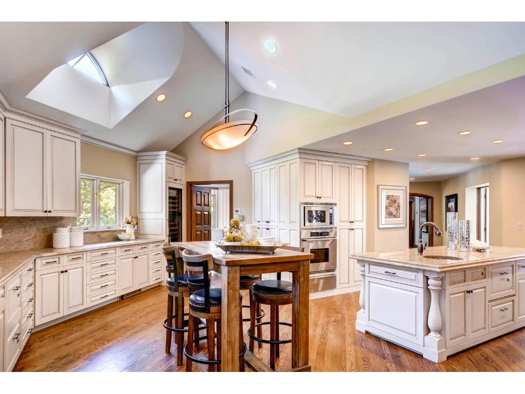 5151 Blake Road South Edina, MN 55436 - Photo 8 of 18 Gallery Image 8