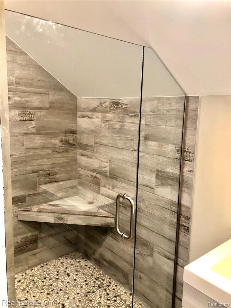 1325 Princeton Road Berkley, MI 48072 - Photo 12 of 16 princetonbath.jpg