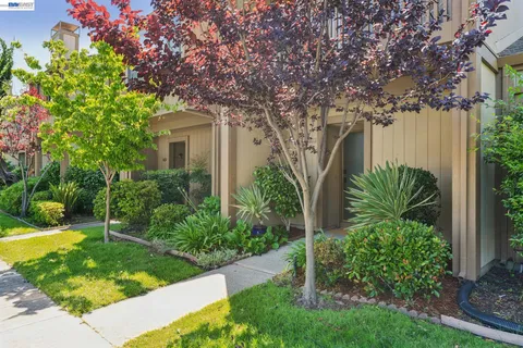 $695,000 | Bay Farm Island, Alameda, CA 94502