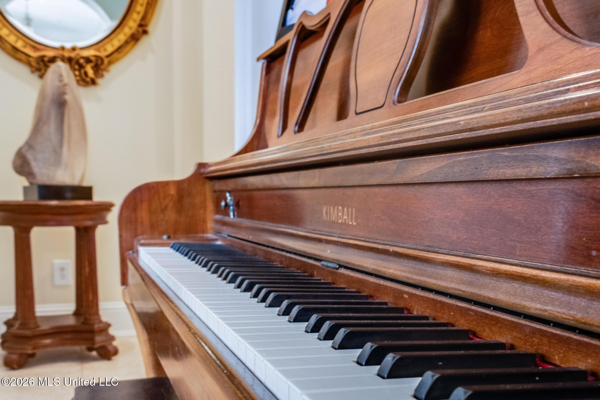 160 Pittman Road Ocean Springs, MS 39564 - Photo 13 of 58 Living Room