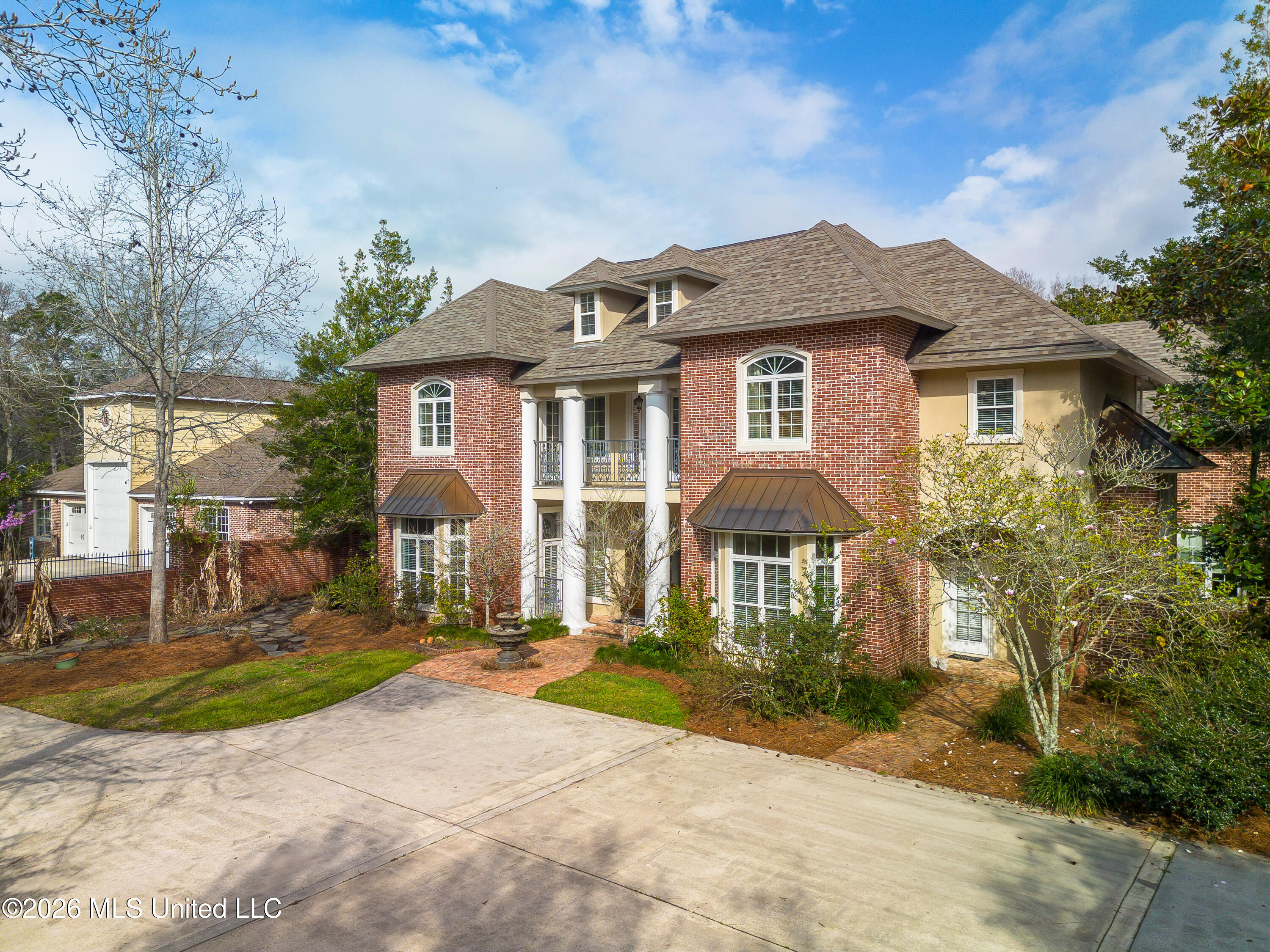 160 Pittman Road Ocean Springs, MS 39564 - Photo 2 of 58 Front of Home