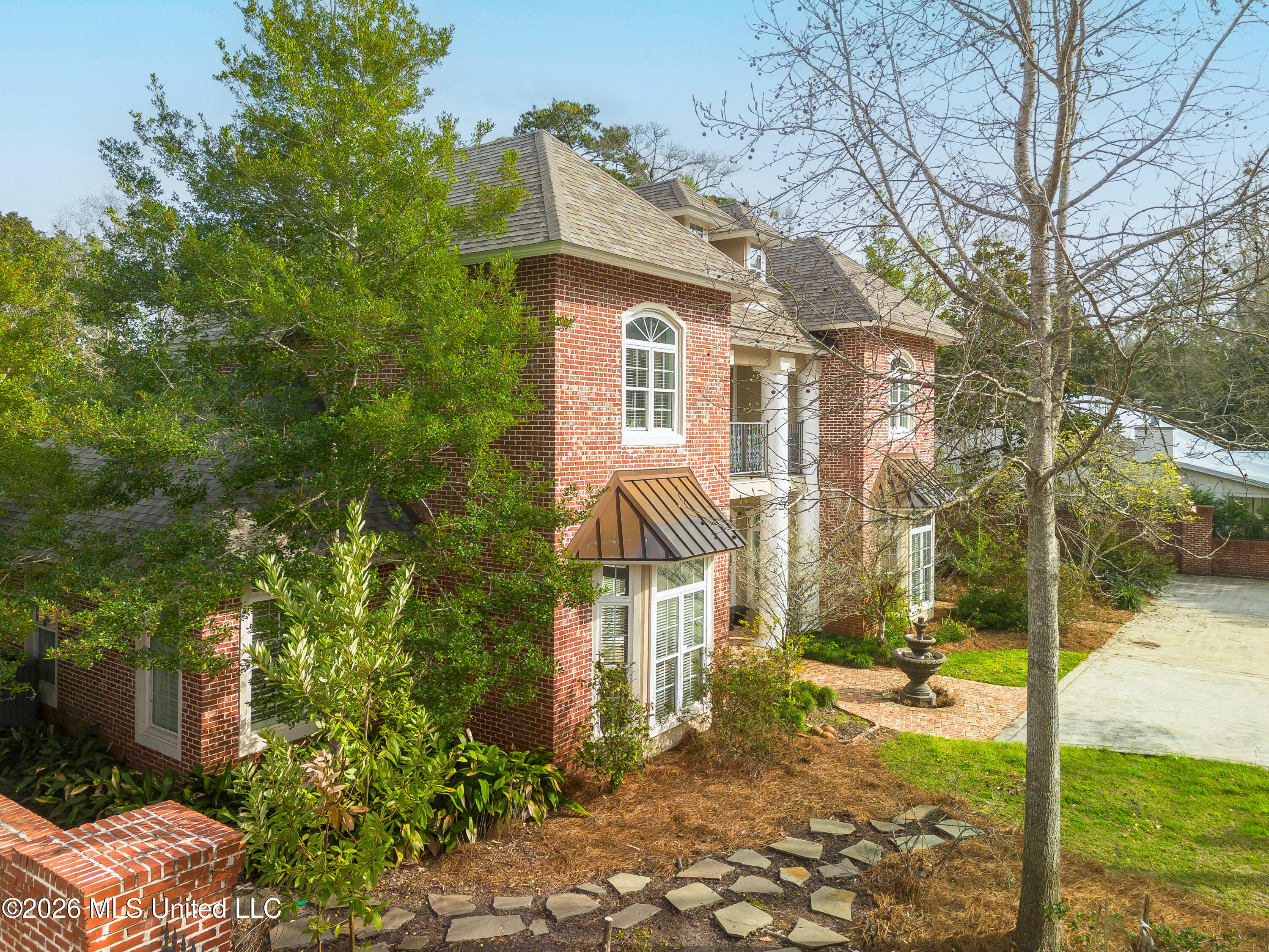 160 Pittman Road Ocean Springs, MS 39564 - Photo 3 of 58 Front of home