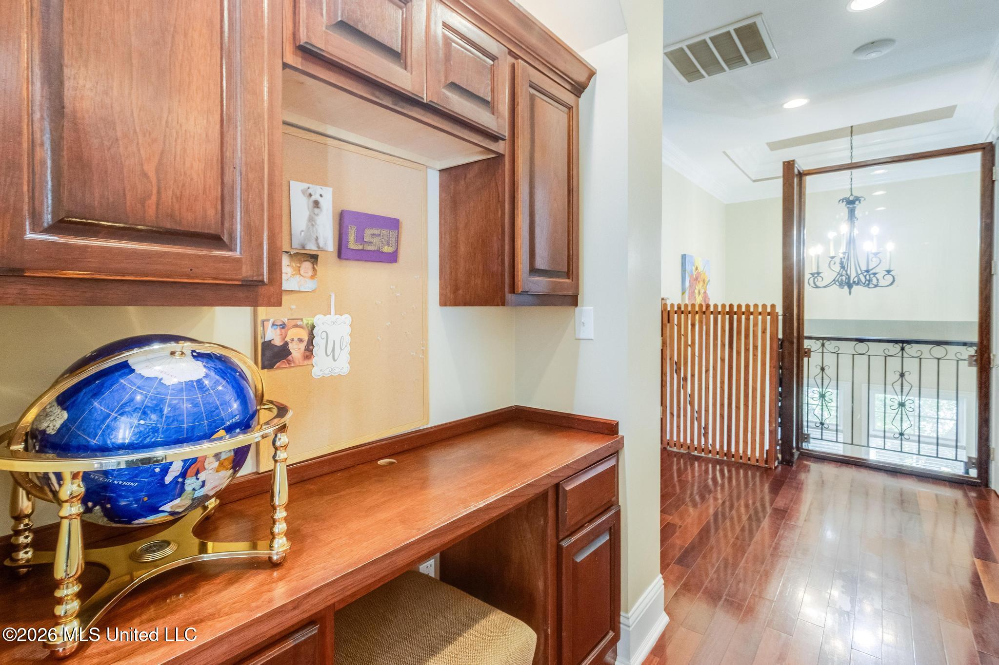 160 Pittman Road Ocean Springs, MS 39564 - Photo 38 of 58 Family Desk