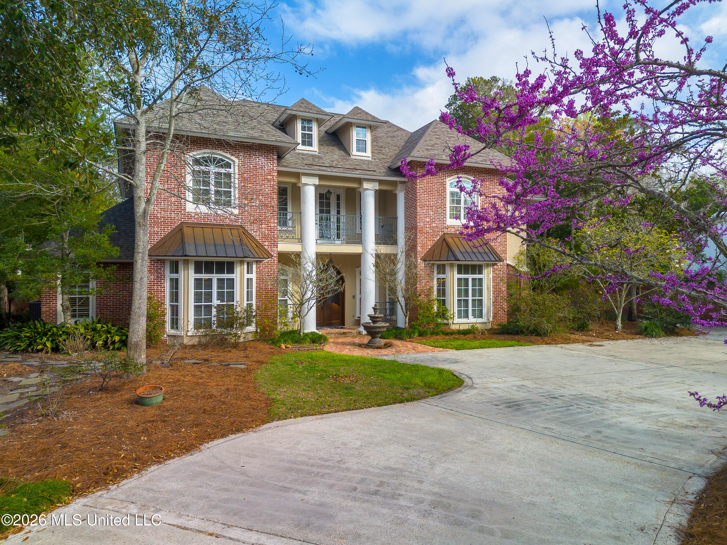 160 Pittman Road Ocean Springs, MS 39564 - Photo 4 of 58 Front of home