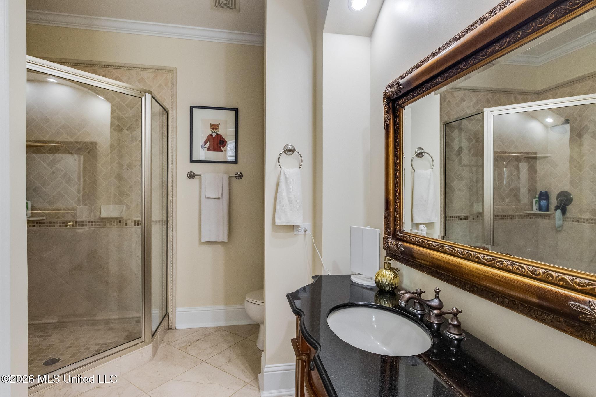 160 Pittman Road Ocean Springs, MS 39564 - Photo 42 of 58 Guest Bathroom