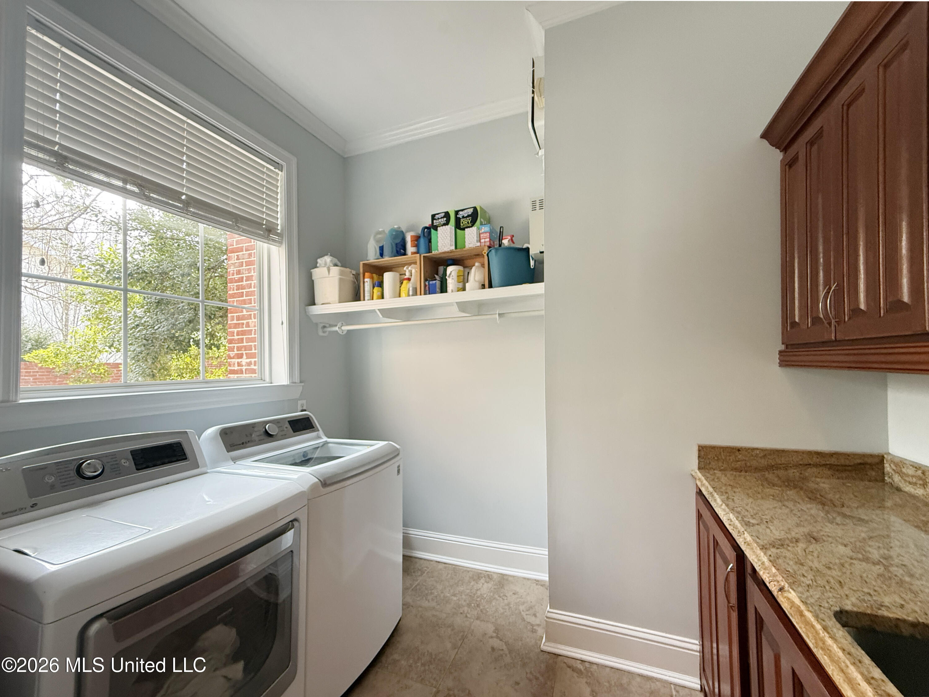 160 Pittman Road Ocean Springs, MS 39564 - Photo 47 of 58 Laundry