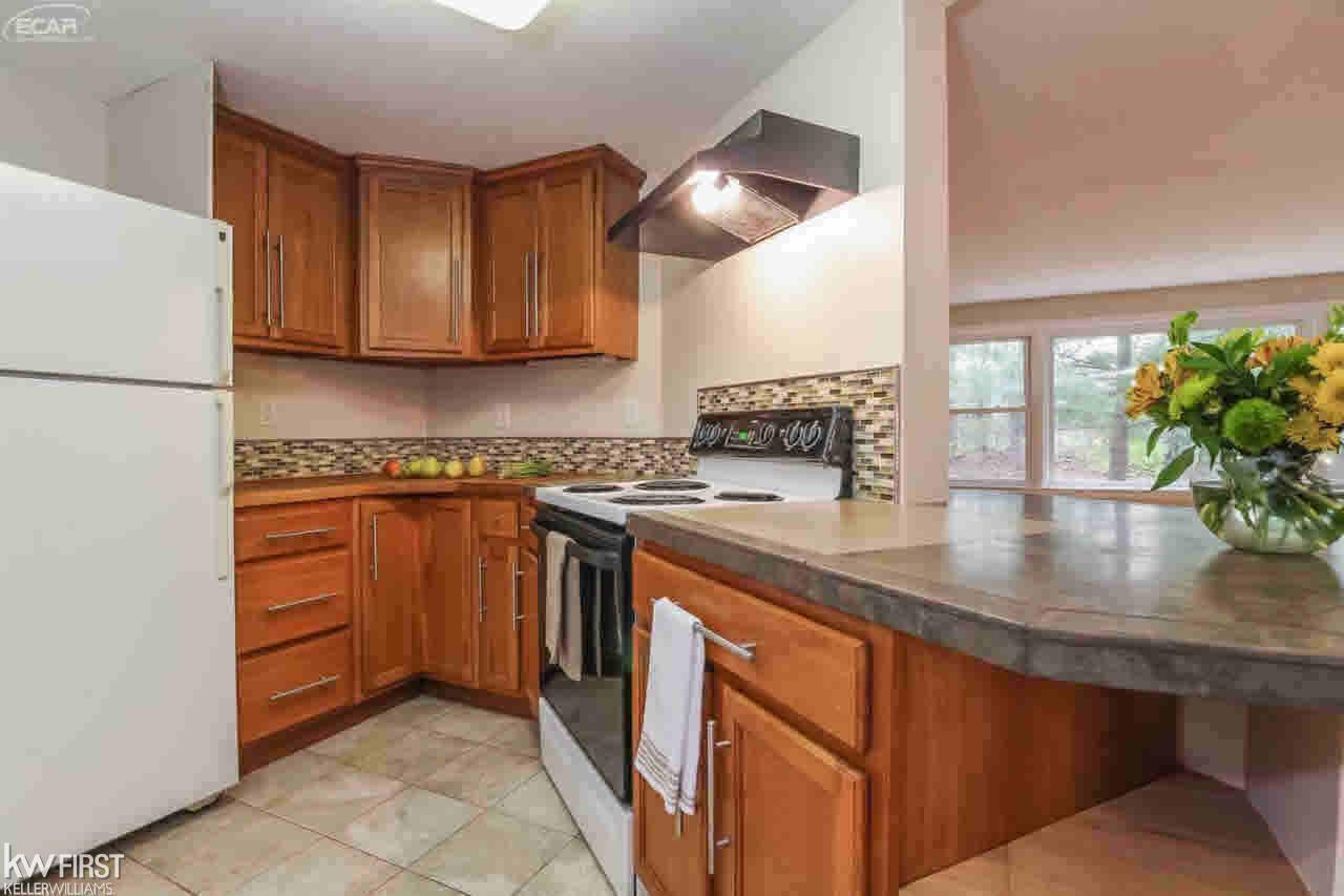 2500 Kurtz Road Holly, MI 48442 - Photo 13 of 26 21387885-12.JPG