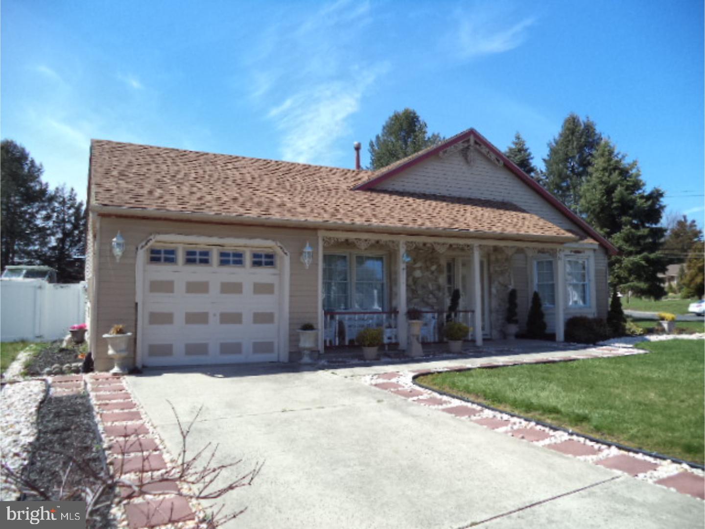34 Cameron Circle Clementon, NJ 08021 - Photo 2 of 17 Exterior Front
