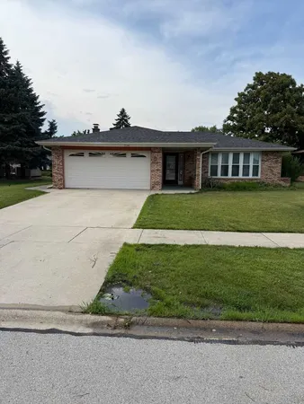 $3,700 | 7736 West 157th Place, Orland Park, IL 60462