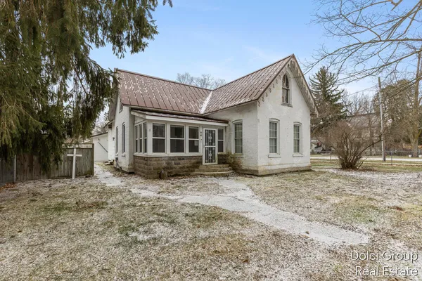 $149,900 | 86 Vosper Street, Saranac, MI 48881