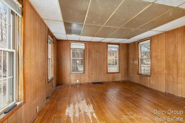 $149,900 | 86 Vosper Street, Saranac, MI 48881