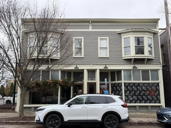 $2,050 | 636 Wealthy Street Southeast, Unit : A, Grand Rapids, MI 49503
