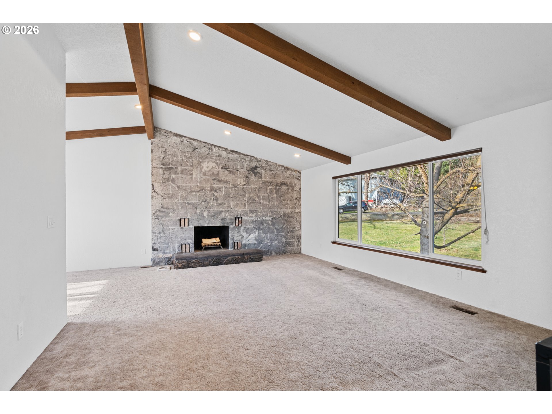 1829 Southwest Athens Avenue Pendleton, OR 97801 - Photo 3 of 30