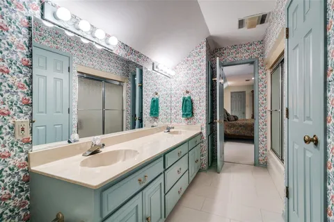 $550,000 | 713 Meadow Drive, Corsicana, TX 75110