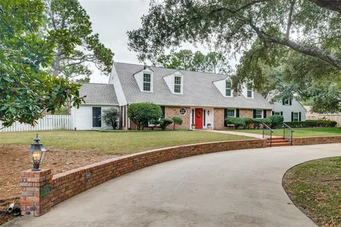 $550,000 | 713 Meadow Drive, Corsicana, TX 75110