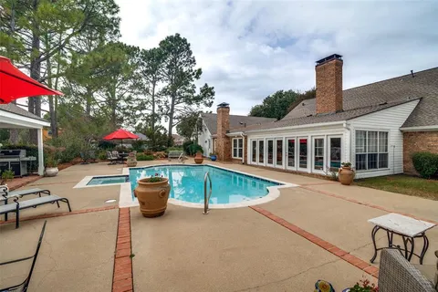 $550,000 | 713 Meadow Drive, Corsicana, TX 75110