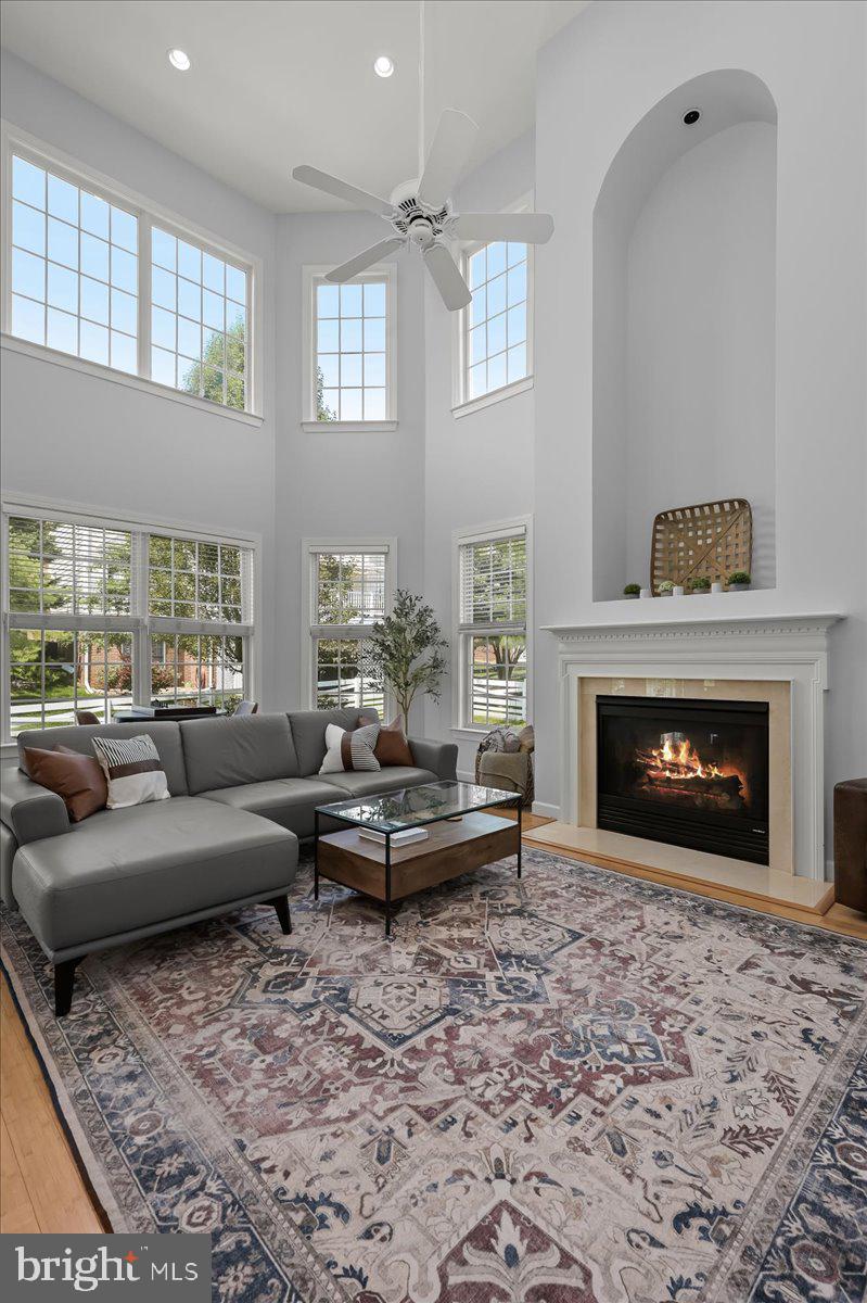 702 Childs Point Road Annapolis, MD 21401 - Photo 23 of 117 Spectacular Great Room