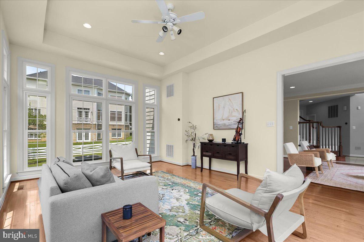 702 Childs Point Road Annapolis, MD 21401 - Photo 38 of 117 Sunroom