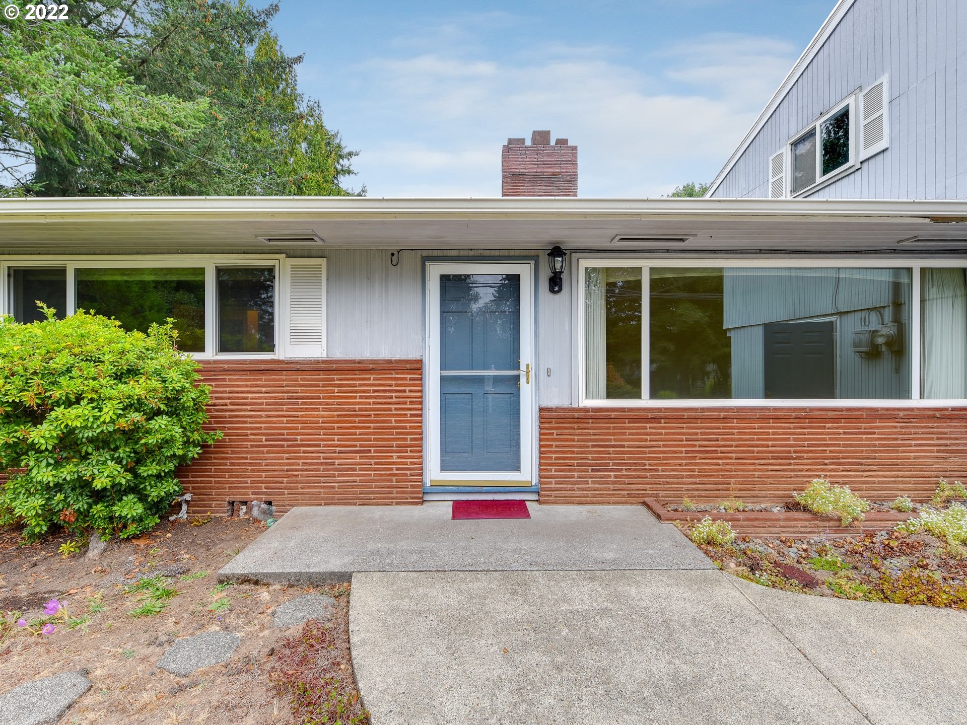 4803 Southwest Hamilton Street Portland, OR 97221 - Photo 4 of 25 Living Room