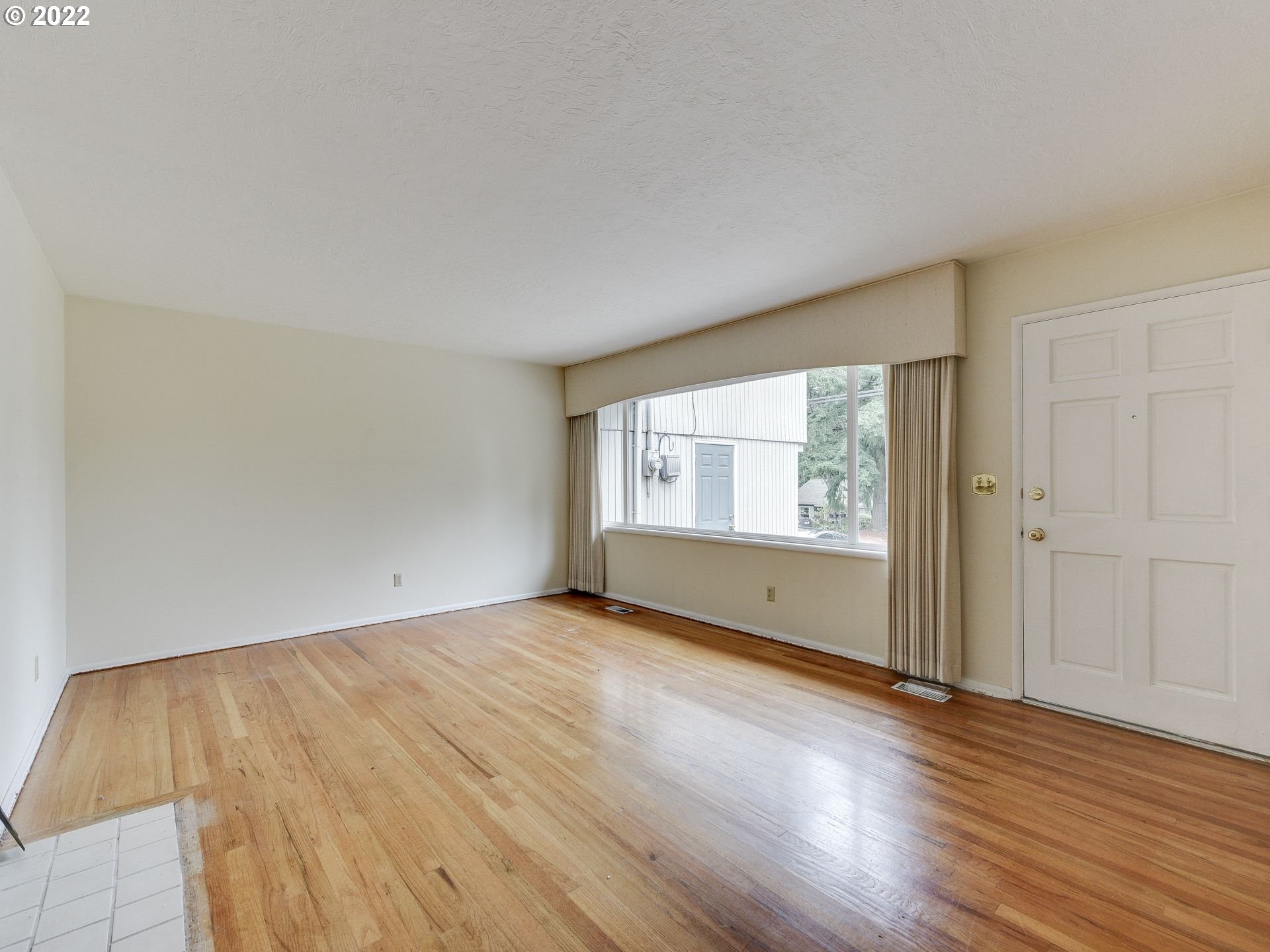 4803 Southwest Hamilton Street Portland, OR 97221 - Photo 6 of 25 Gallery Image 6