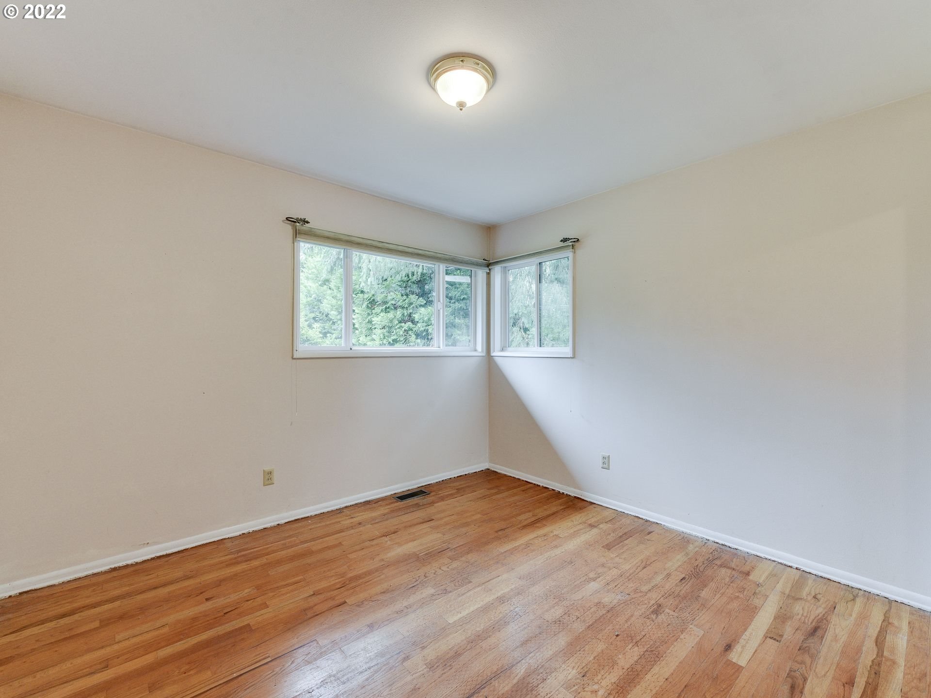 4803 Southwest Hamilton Street Portland, OR 97221 - Photo 10 of 25 Gallery Image 10