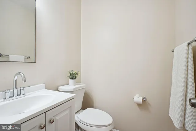 $2,700 | 9497 Linden Leaf Court, Unit 2, Fairfax, VA 22031