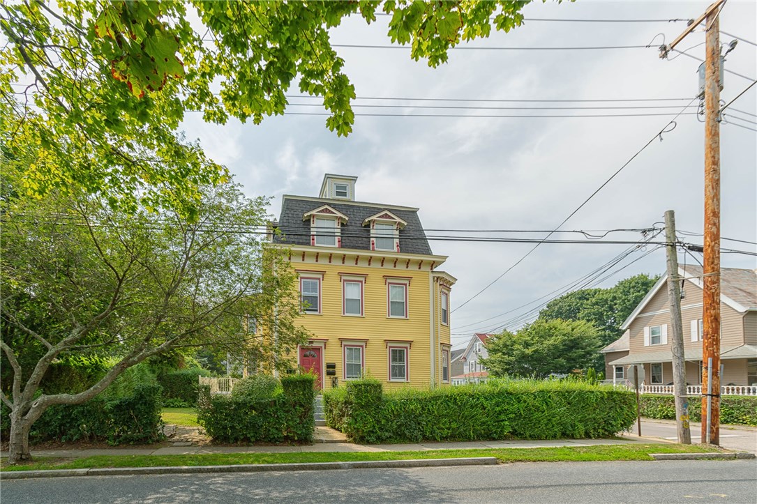 Annandale House