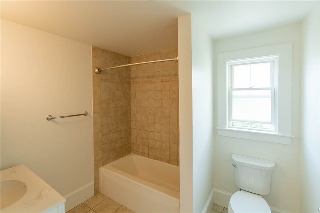 51 Annandale Road Newport, RI 02840 - Photo 19 of 22 Titled Bathtub and Shower with new Loo