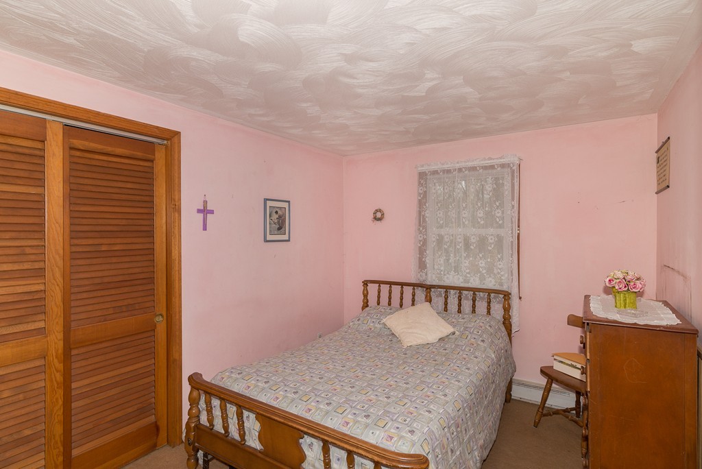 33 Colonial Way Rehoboth, MA 02769 - Photo 13 of 17 Gallery Image 13