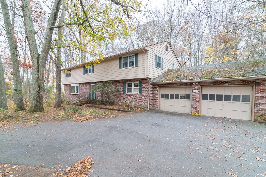 33 Colonial Way Rehoboth, MA 02769 - Photo 15 of 17 Gallery Image 15