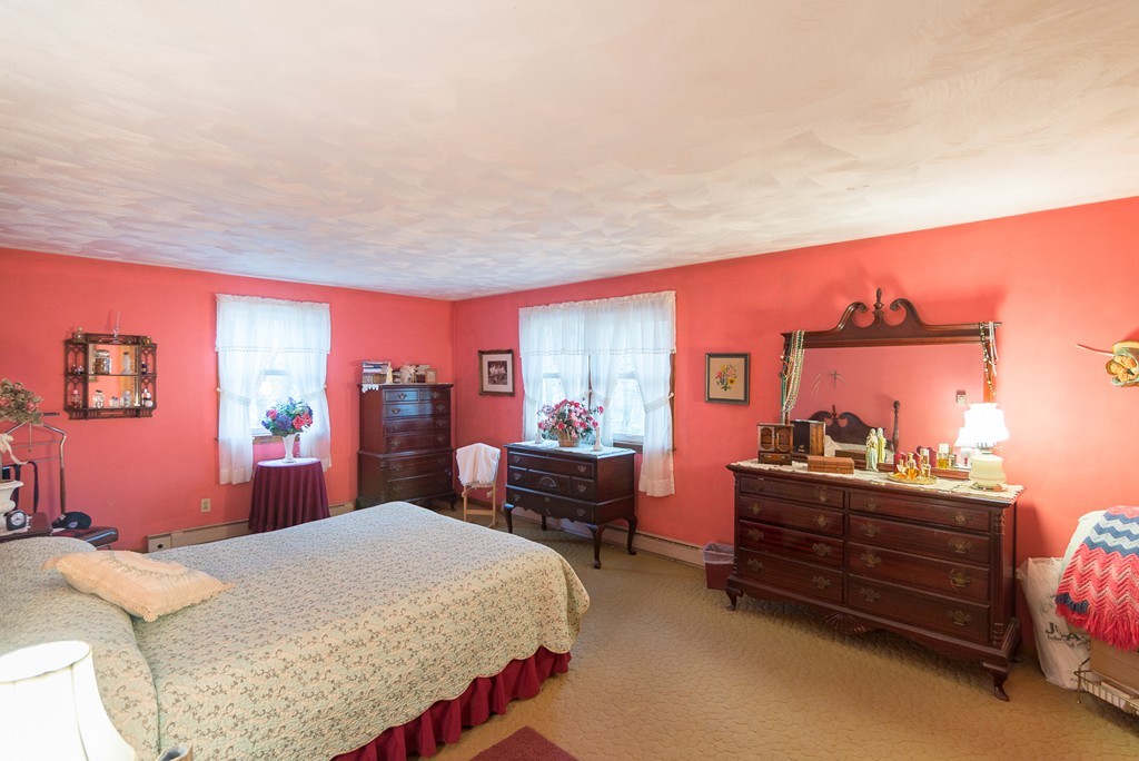 33 Colonial Way Rehoboth, MA 02769 - Photo 9 of 17 Gallery Image 9