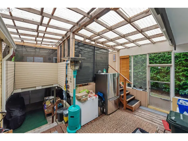 $430,000 | 1475 Sherman Avenue, North Bend, OR 97459