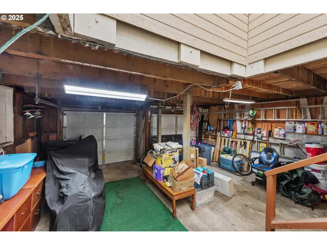 $430,000 | 1475 Sherman Avenue, North Bend, OR 97459