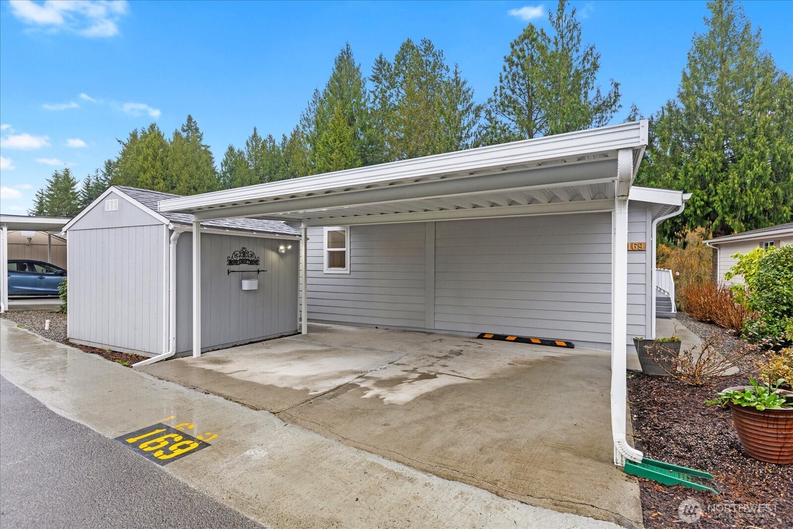 23825 15th Avenue Southeast, Unit 169 Bothell, WA 98021 - Photo 2 of 25 a view of a garage
