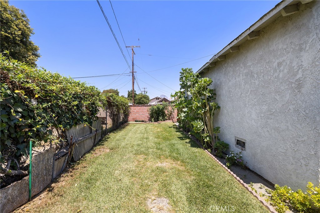 301 South Harris Avenue Compton, CA 90221 - Photo 28 of 30 a view of a backyard