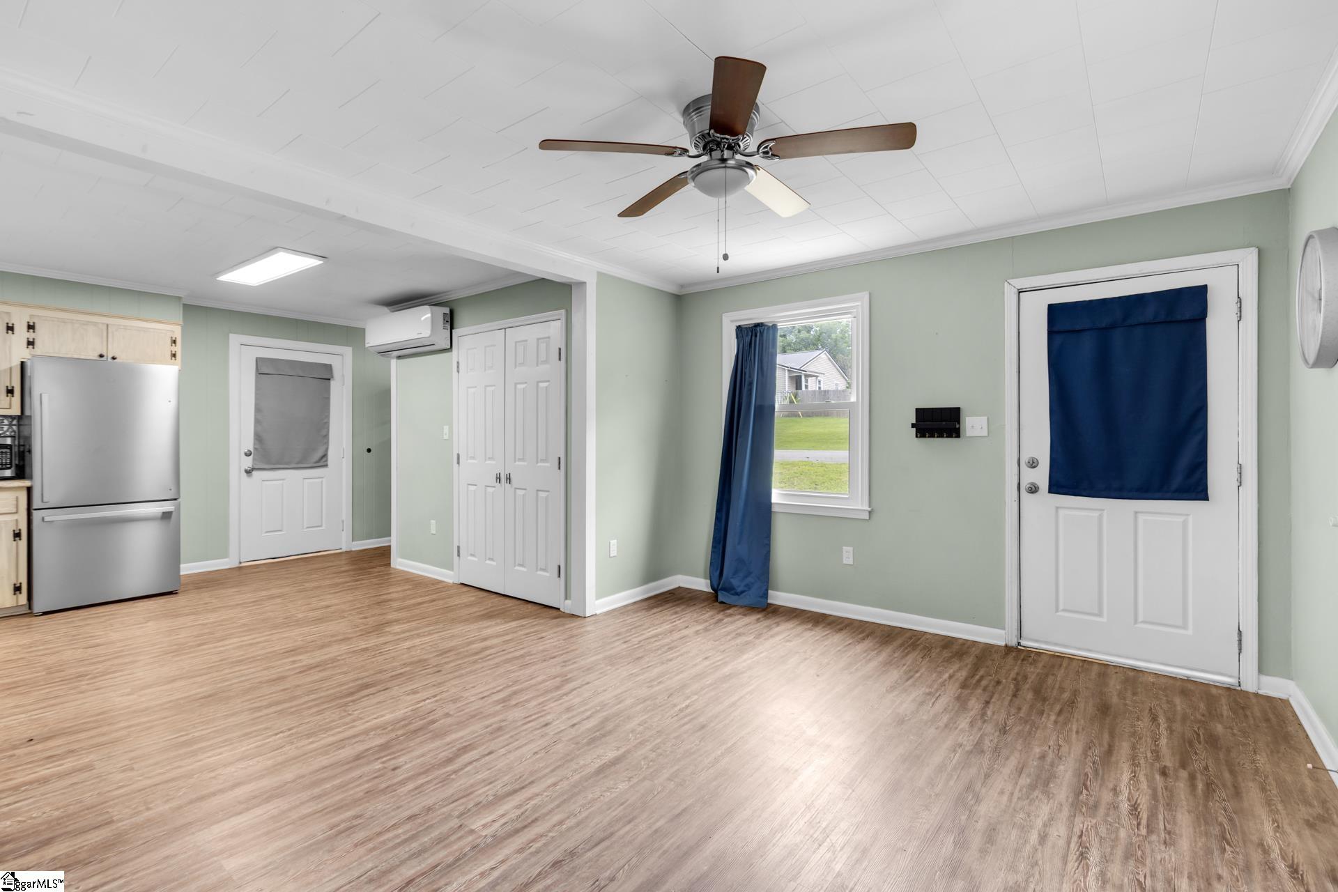 203 Shands Street Clinton, SC 29325 - Photo 6 of 28