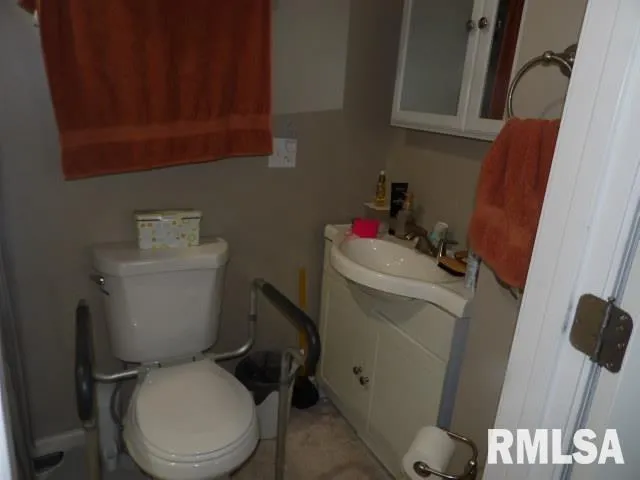 $235,000 | 305 West Church Street, Harrisburg, IL 62946