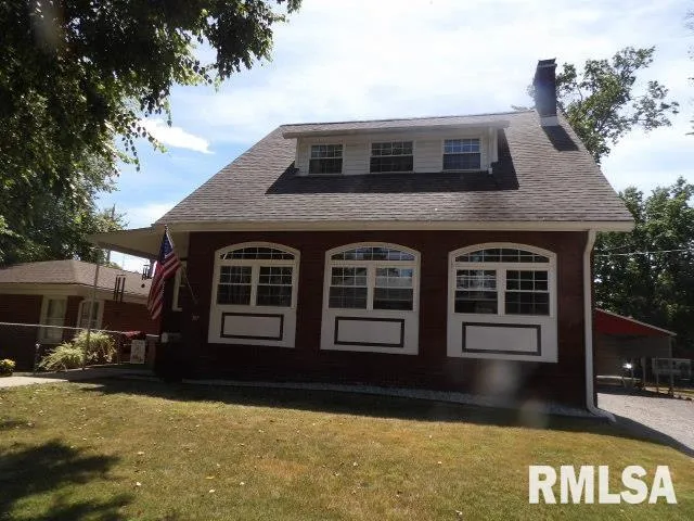 $235,000 | 305 West Church Street, Harrisburg, IL 62946