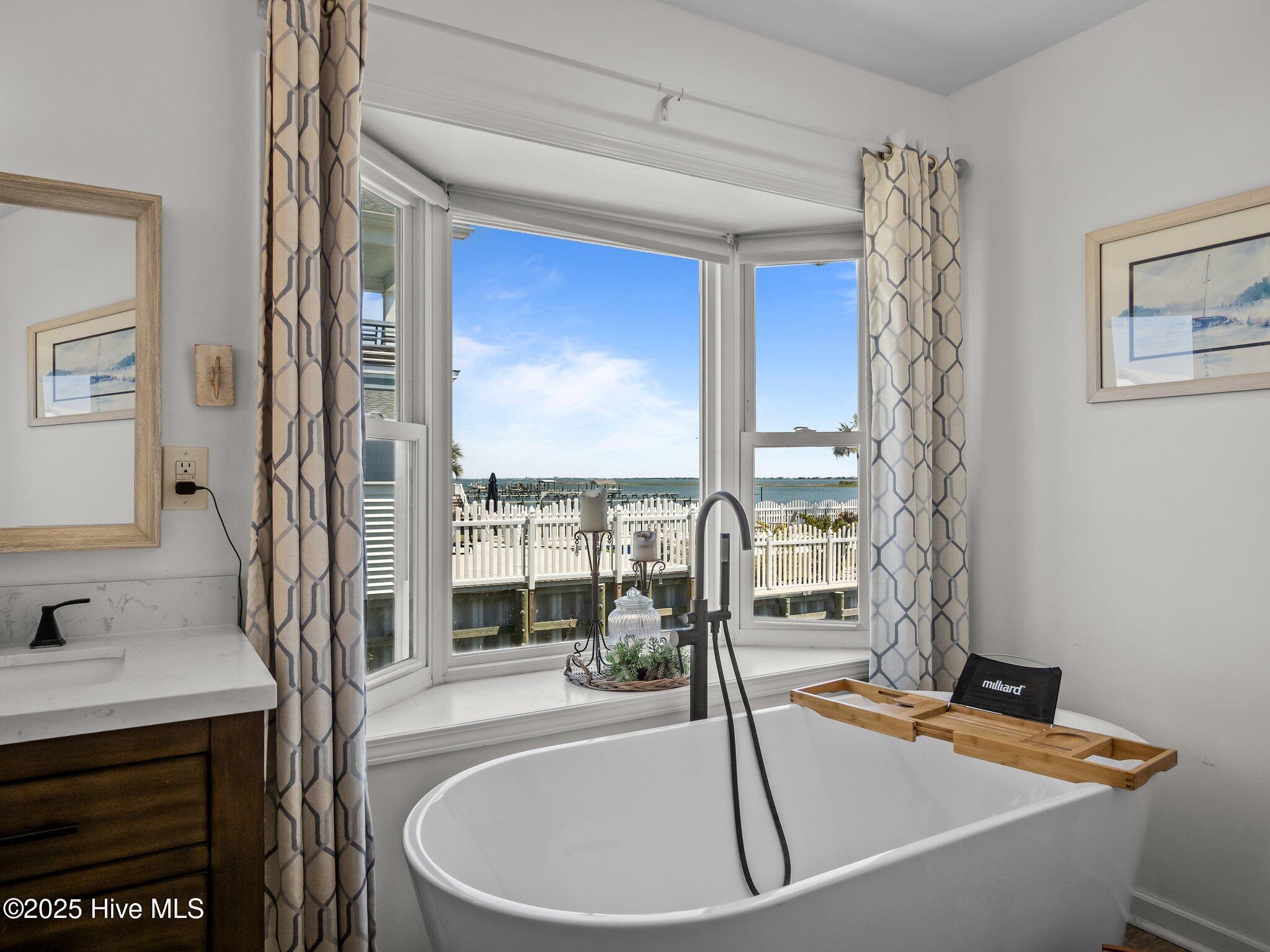 267 Live Oak Road Newport, NC 28570 - Photo 27 of 63 Soaking Tub with a View