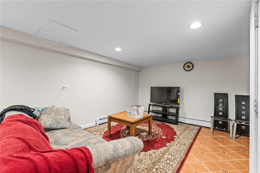 18 Crowninshield Street Providence, RI 02909 - Photo 22 of 27